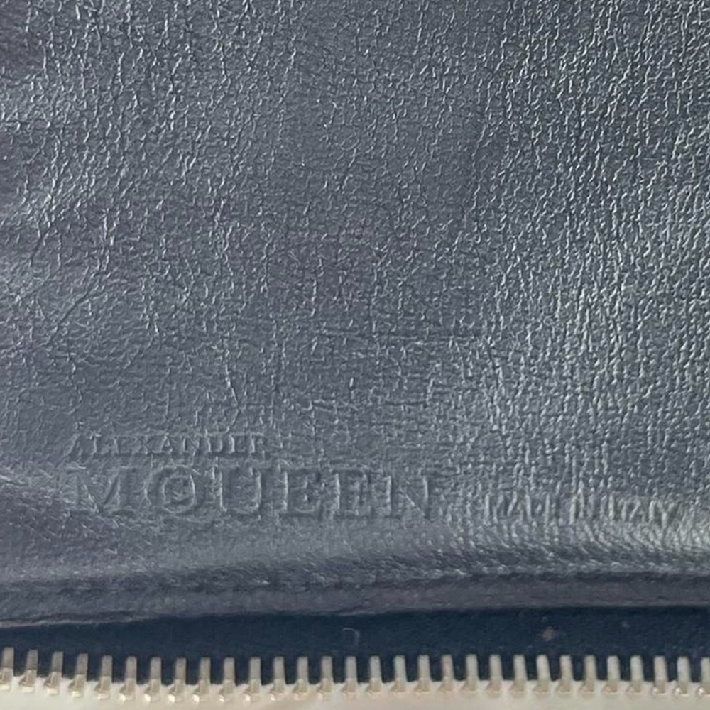 Alexander McQueen Black and Beige Snake-Print Zip Wallet - Picture 4 of 6